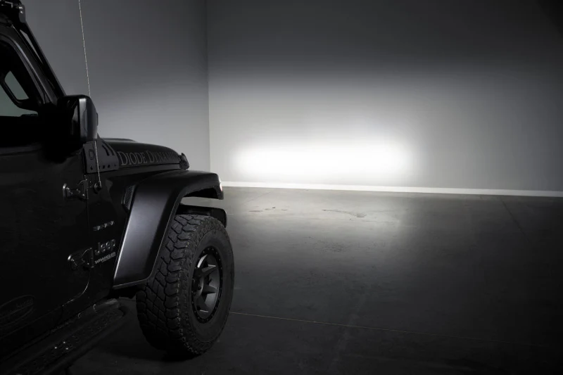 Diode Dynamics Jeep JL SS5 4-Pod CrossLink Grille Lightbar Kit Pro - White Combo - Image 8