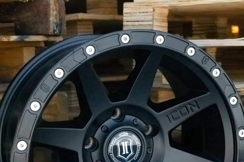 ICON 17in Compression/Alpha/Rebound Wheel Rock Ring Kit (20 Bolt) - Image 3