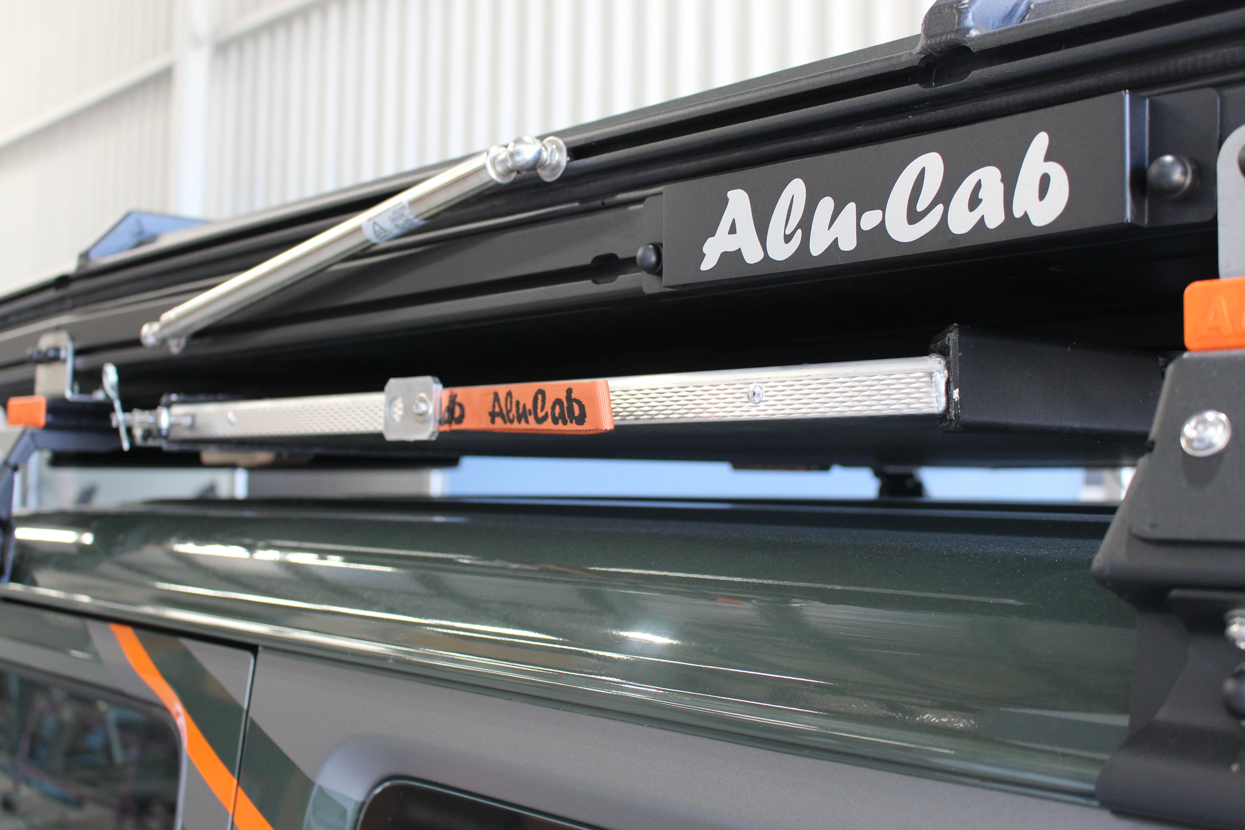 Lightweight Roof Table Slide