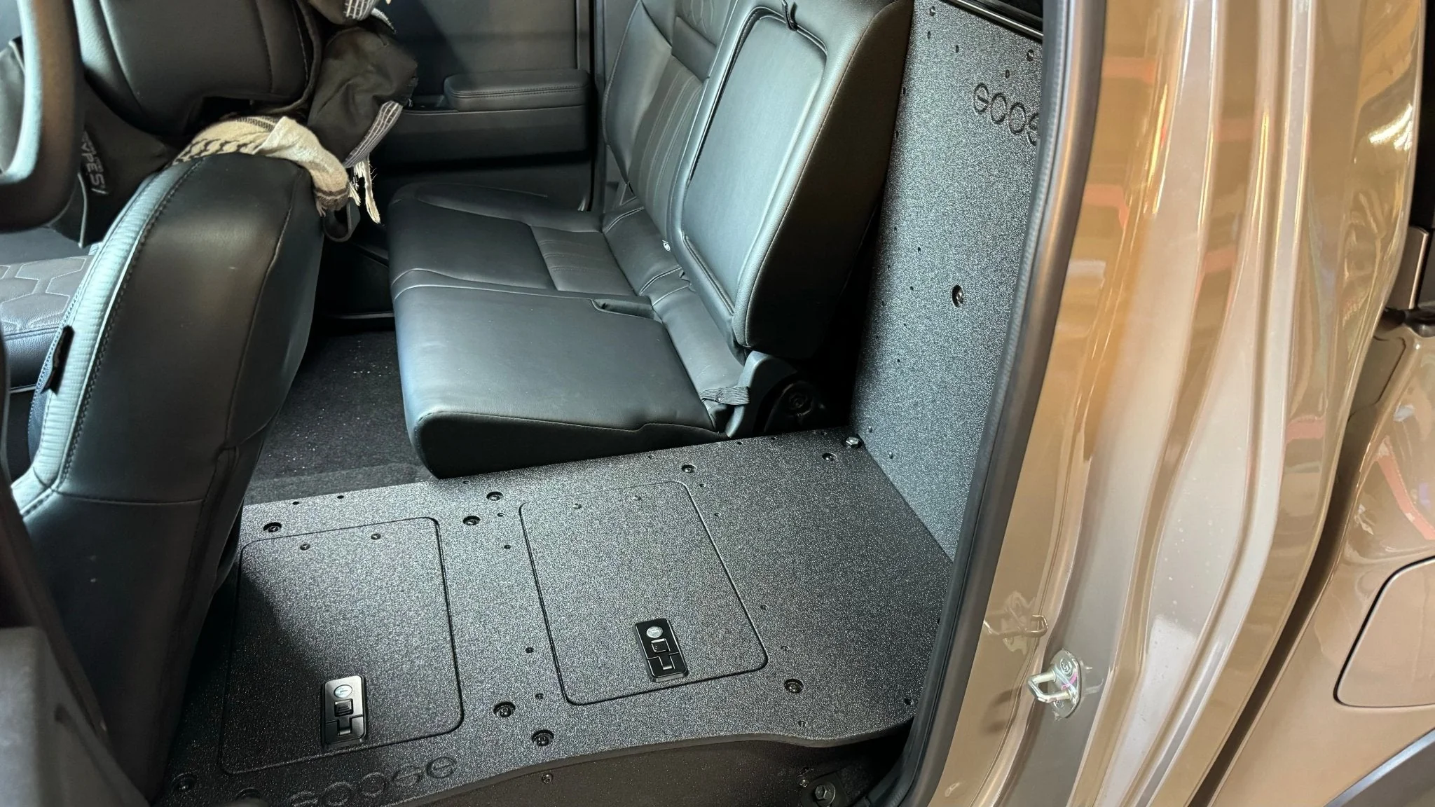 Nissan - Frontier - Crew Cab - 2021-Present - 3rd Gen - Explore Series - Second Row Seat Delete Plate System - Image 2