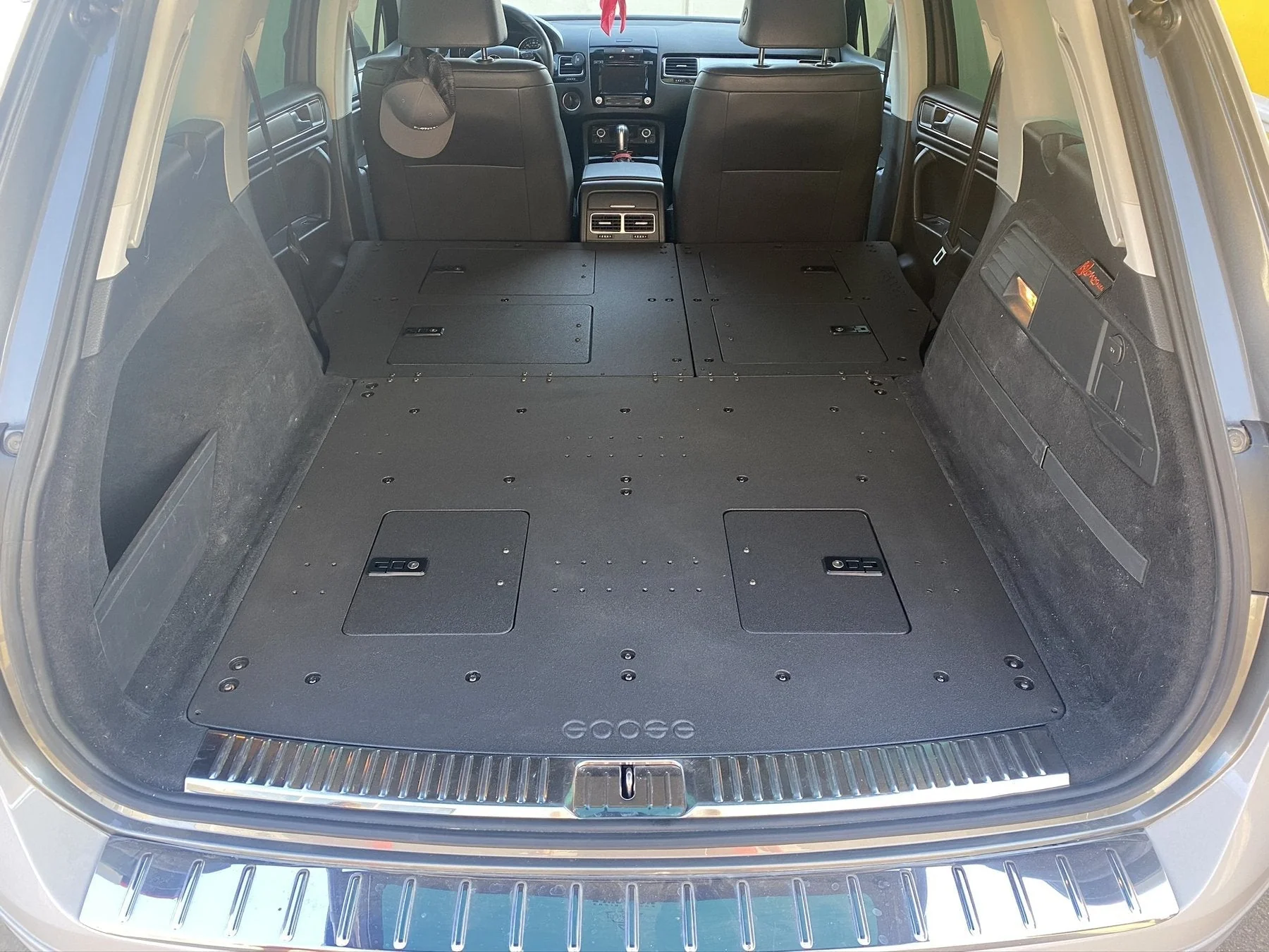Porsche Cayenne 2011-2017 2nd Gen. - Second Row Seat Delete Plate System - Image 7