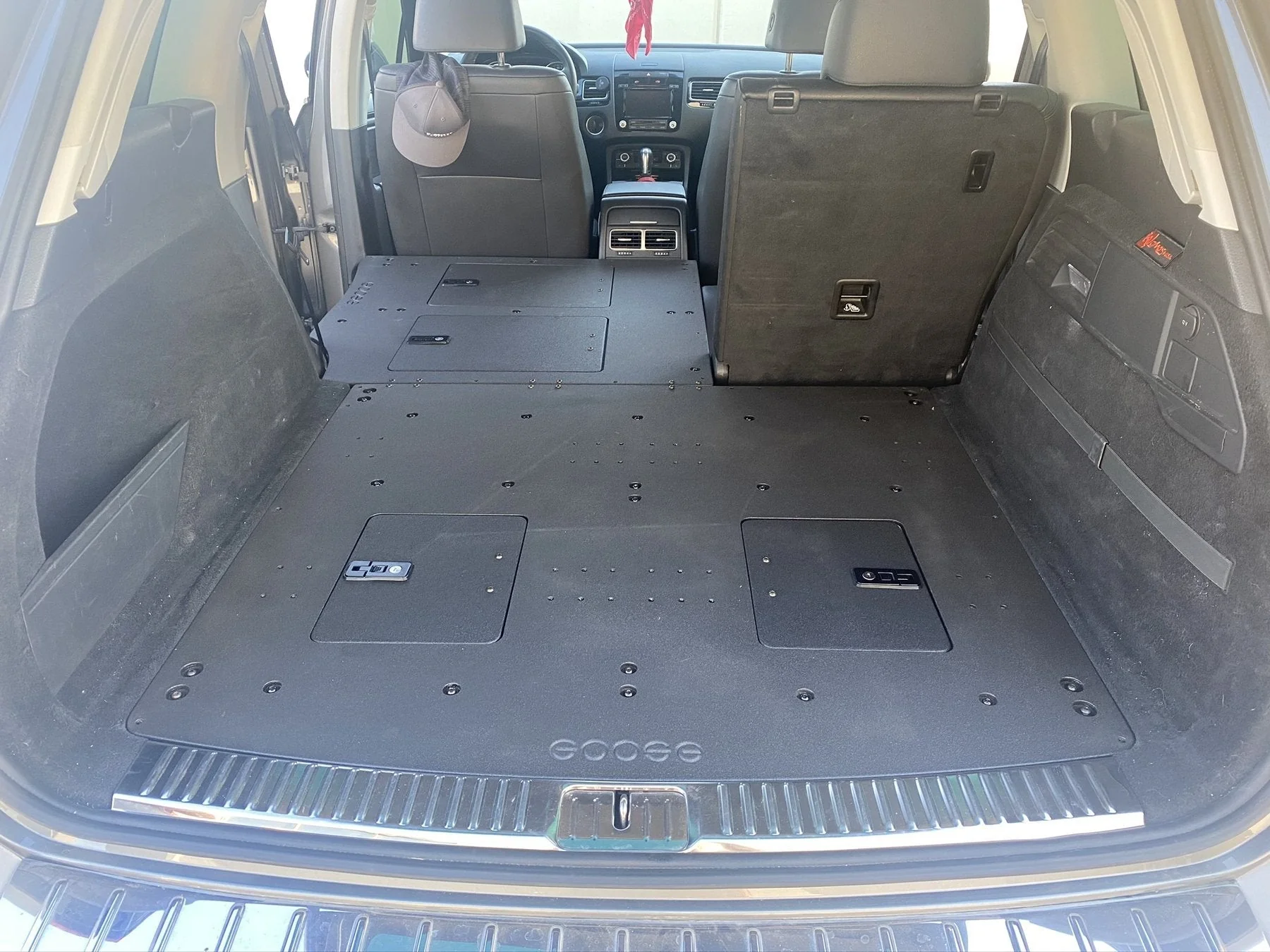 Porsche Cayenne 2011-2017 2nd Gen. - Second Row Seat Delete Plate System - Image 8