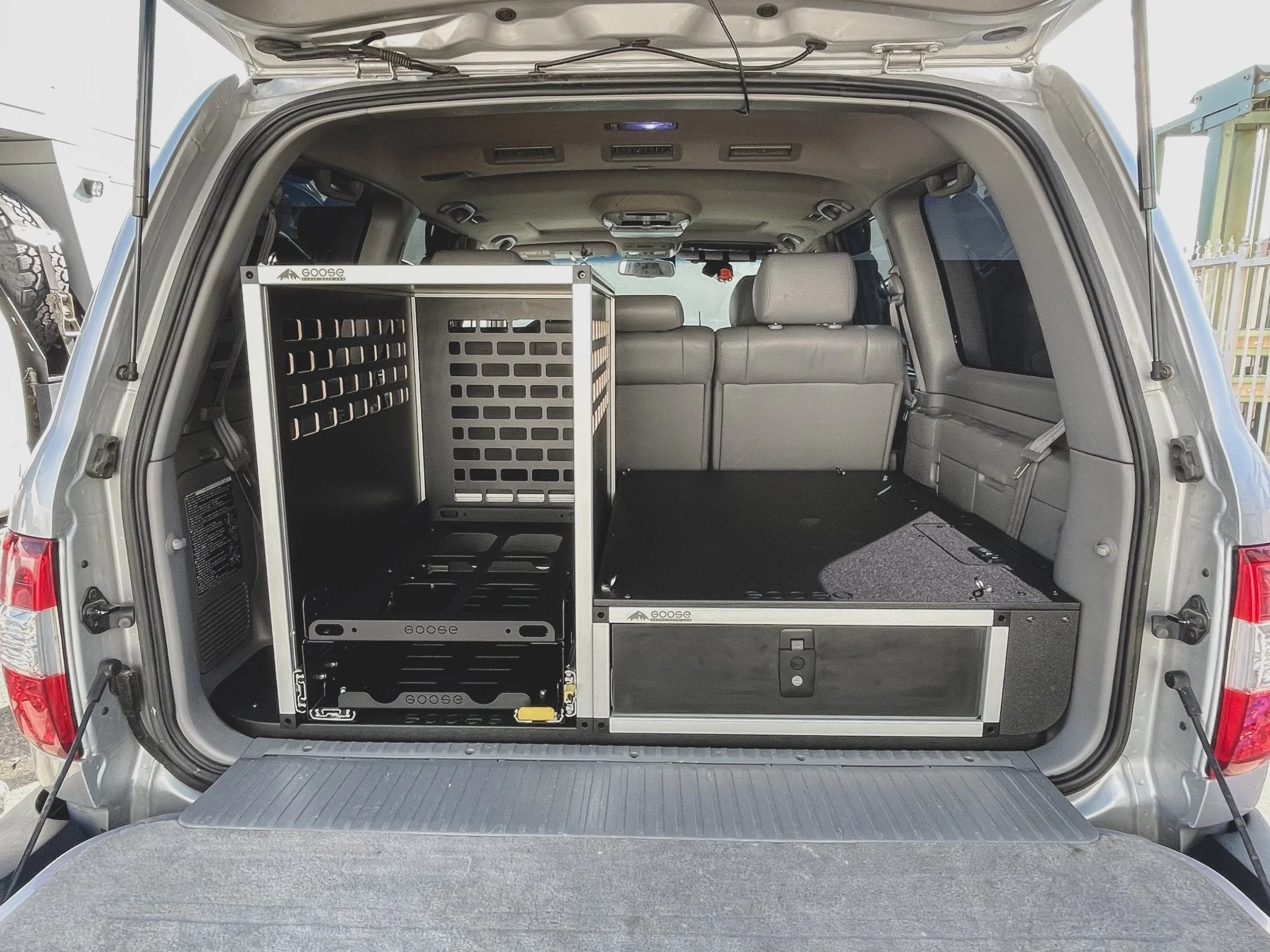 Toyota Land Cruiser 1998-2007 100 Series - Single Drawer Module with Fitted Top Plate - 24-3/16"W x 8"H x 40"D - Image 2