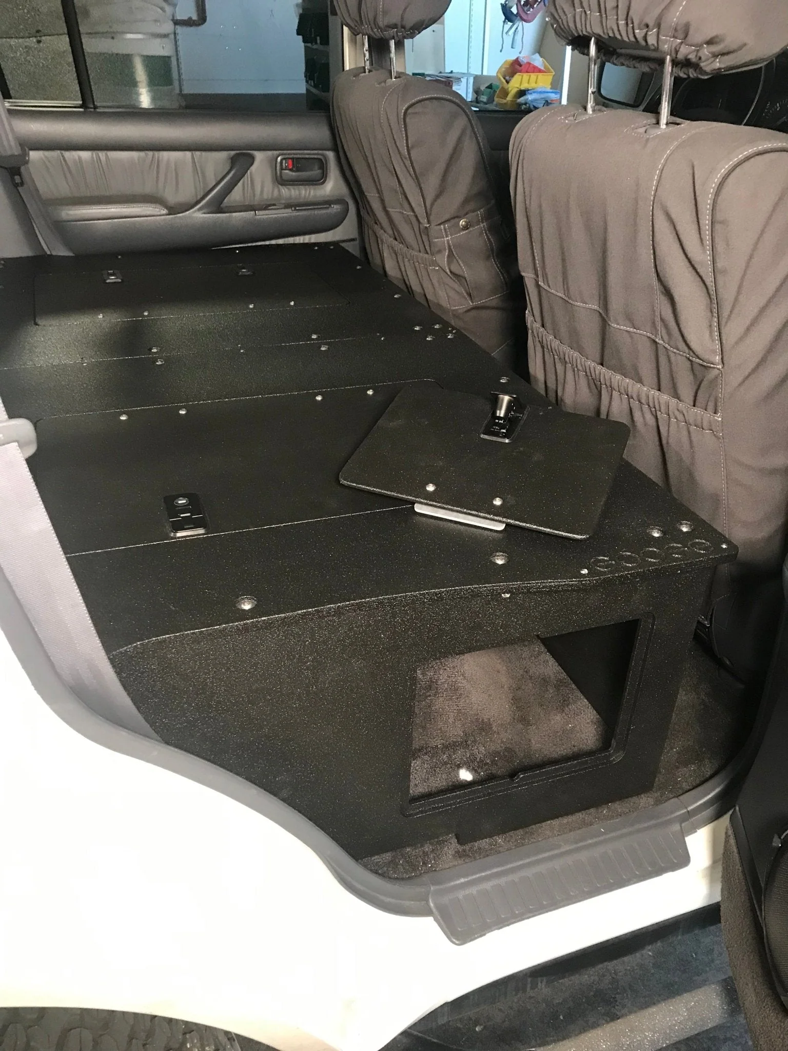 Ultimate Chef and Sleeping Package for Toyota Land Cruiser 1991-1997 80 Series - Image 12